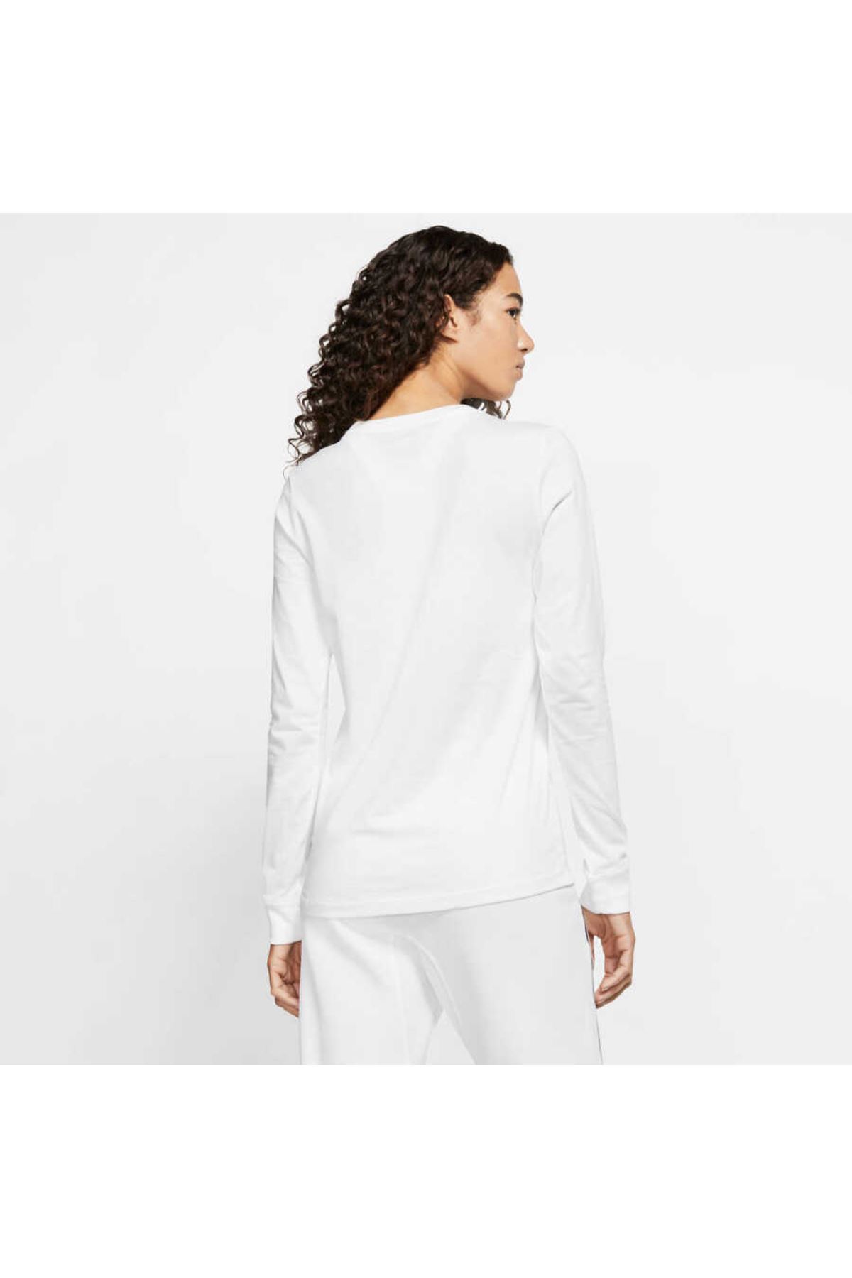 Nike Sportswear Kadın Beyaz Tişört - BV6171-100