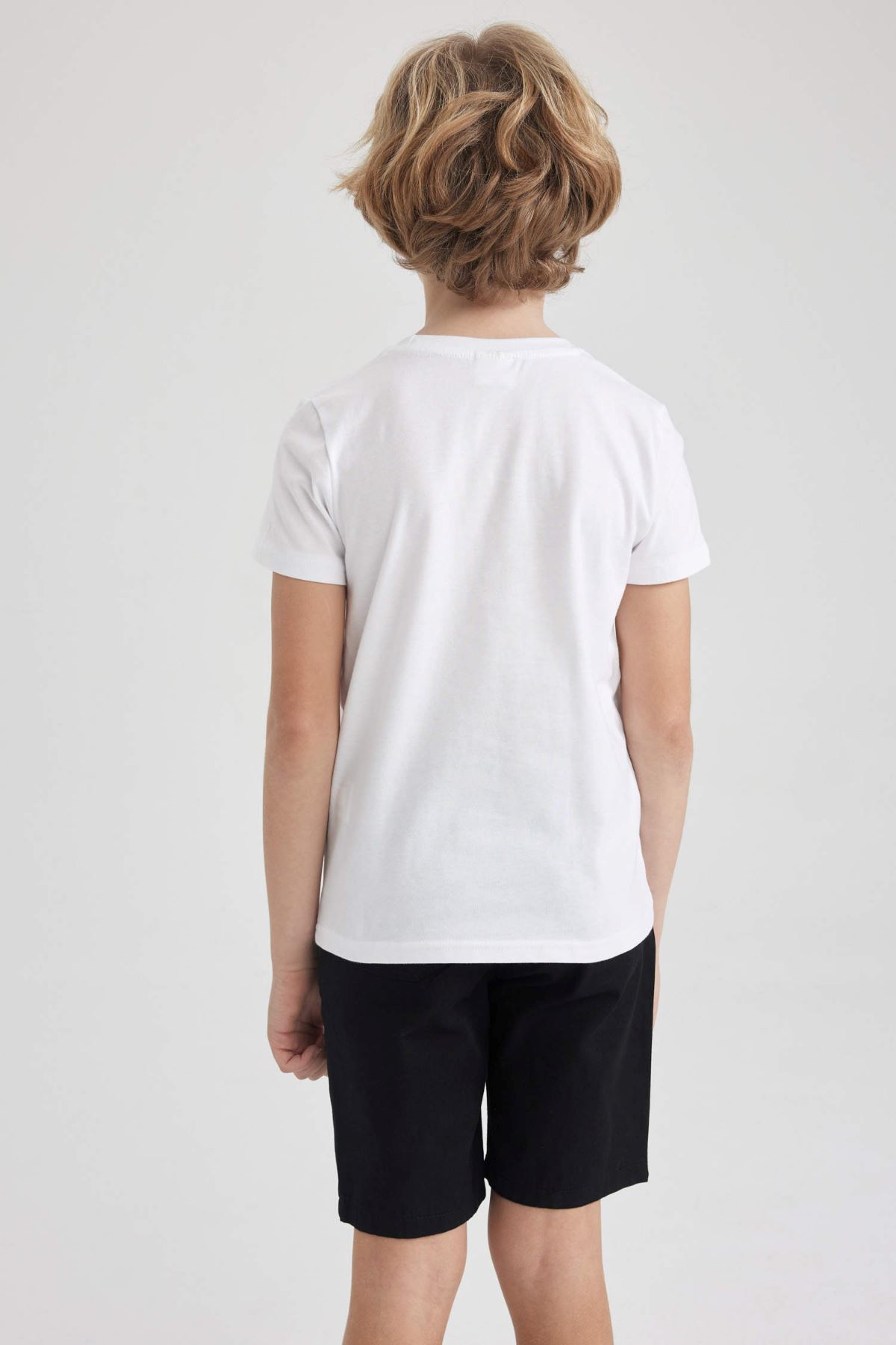 Defacto Erkek Çocuk Beyaz Tişört - K1687A6/WT34